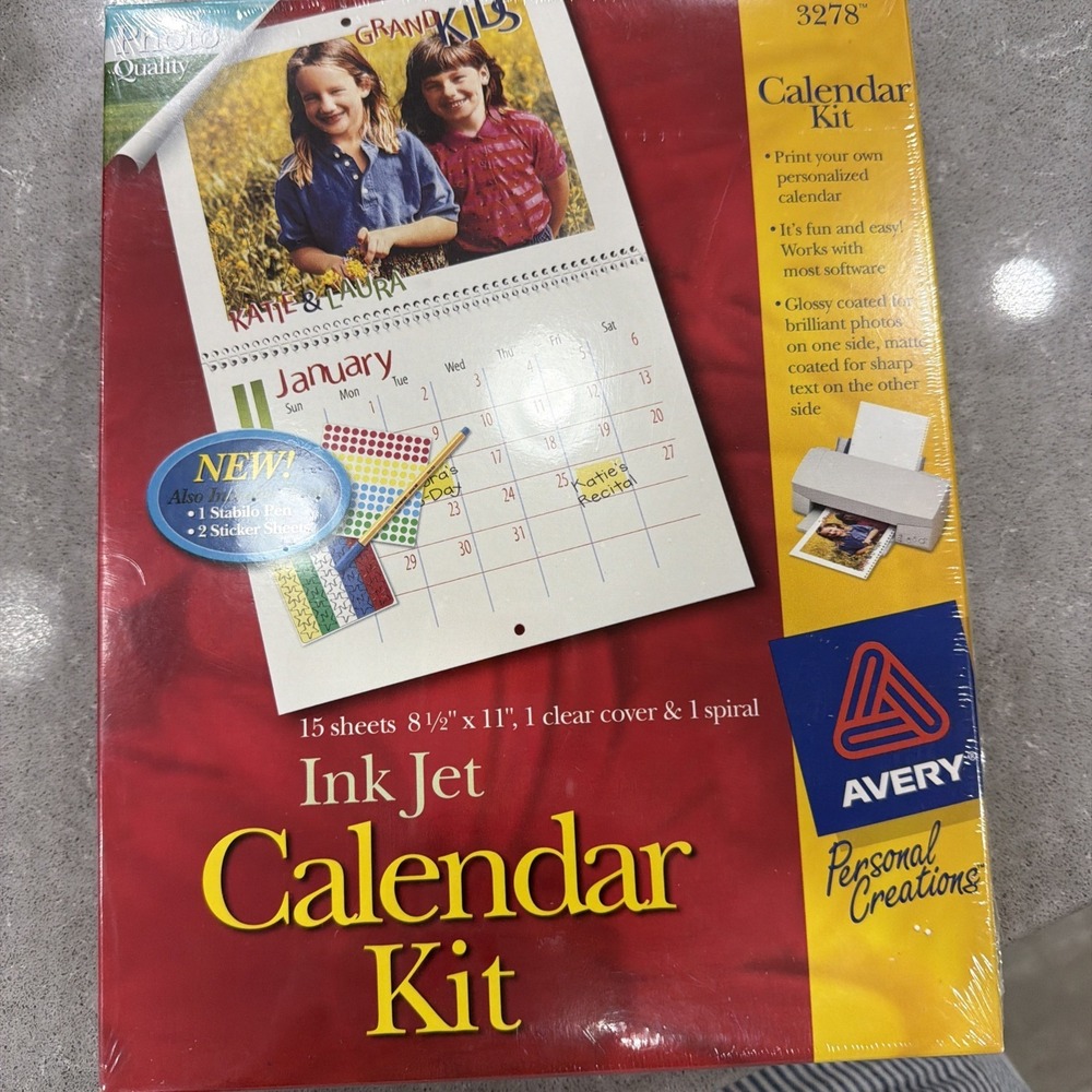 Avery 3278 Calendar Kit Ink Jet Glossy Photo 15 pgs 8.5 x 11 Incl Pen & Stickers